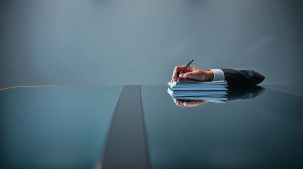 10 stratégies de prompts qui amélioreront vos performances commerciales